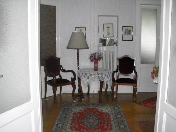 Villa Julia : photo 5 de la chambre chambre lits jumeaux standard avec salle de bains commune