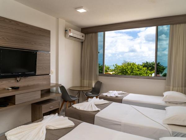 Hotel Praia Mar : photo 5 de la chambre chambre triple - vue partielle sur mer