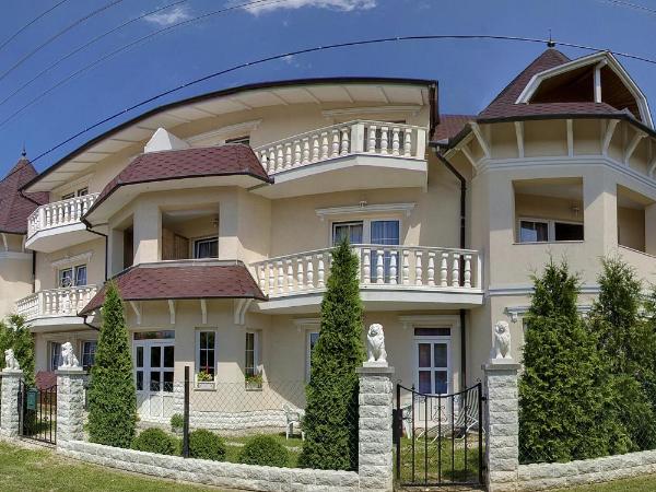 Hegyi Villa : photo 3 de la chambre chambre standard lit queen-size