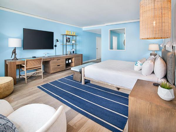 Margaritaville Hotel San Diego Gaslamp Quarter : photo 1 de la chambre hébergement spa avec 1 lit king-size