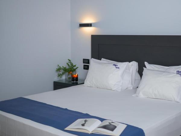 Pines Hotel : photo 1 de la chambre chambre double deluxe avec balcon
