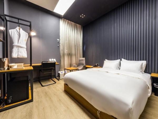 Hotel The Artist Yeonsinnae : photo 1 de la chambre chambre double standard