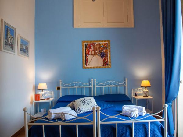 B&B Residenza Via Dei Mille : photo 2 de la chambre chambre double