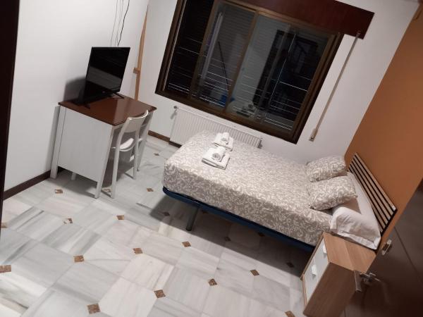 New Hortaleza Coliving : photo 6 de la chambre chambre double avec salle de bains privative