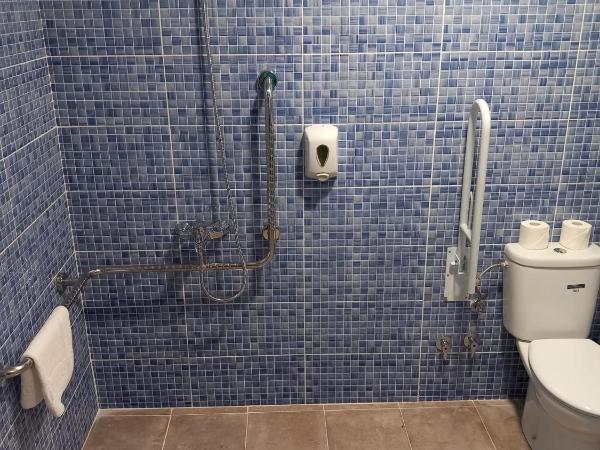 New Hortaleza Coliving : photo 9 de la chambre chambre double avec salle de bains privative