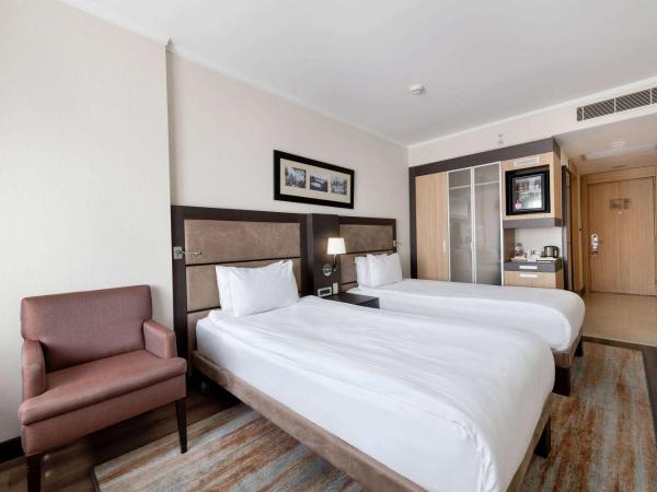Ramada Plaza By Wyndham Istanbul City Center : photo 1 de la chambre chambre lits jumeaux standard - non-fumeurs