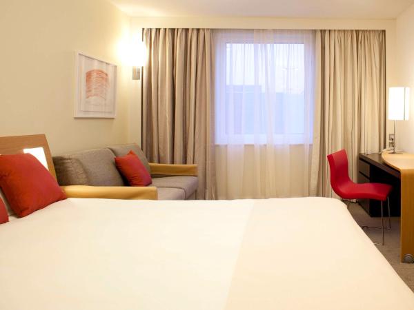 Novotel Liverpool Centre : photo 6 de la chambre chambre supérieure avec lit queen-size et canapé-lit