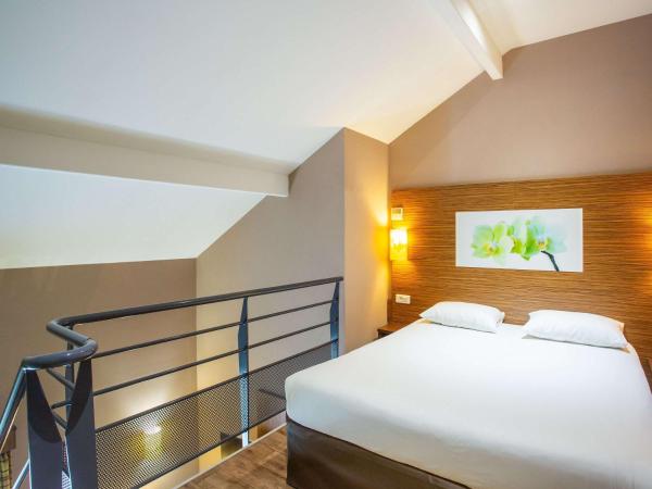ibis Styles Bourges : photo 1 de la chambre chambre double privilège avec canapé