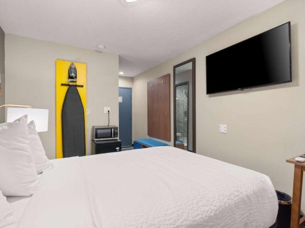 Days-Inn by Wyndham Albuquerque I-25 : photo 2 de la chambre chambre double - non-fumeurs