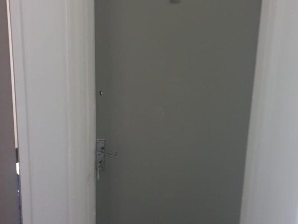 Elsham Gardens Rooms - Shared Facilities : photo 5 de la chambre chambre familiale avec salle de bains commune