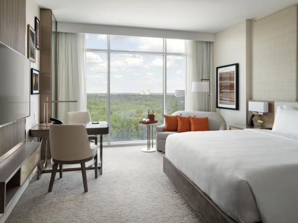 JW Marriott Orlando Bonnet Creek Resort & Spa : photo 1 de la chambre suite 1 lit king-size exécutive avec canapé-lit - vue sur feu d'artifice