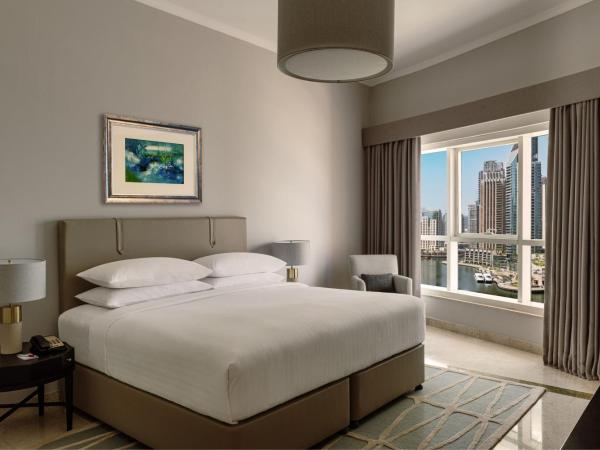 Dubai Marriott Harbour Hotel And Suites : photo 7 de la chambre 4 bedroom suite, 4 bedroom suite, palm view, balcony