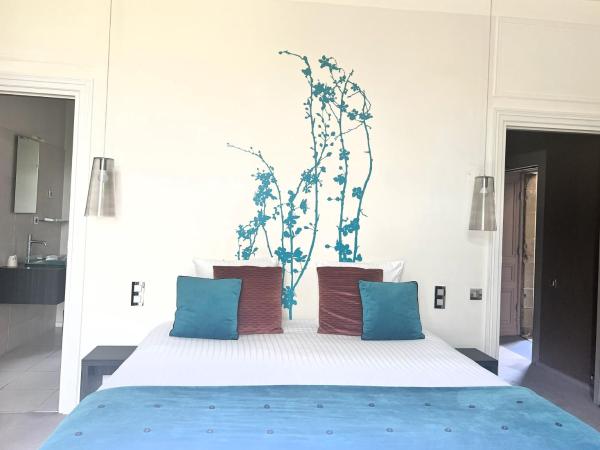 Hôtel Château de Lacan : photo 3 de la chambre chambre double deluxe avec balcon