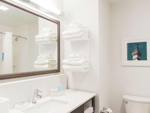 Hampton Inn & Suites Indianapolis-Keystone, IN : photo 5 de la chambre chambre 2 lits queen-size avec balcon