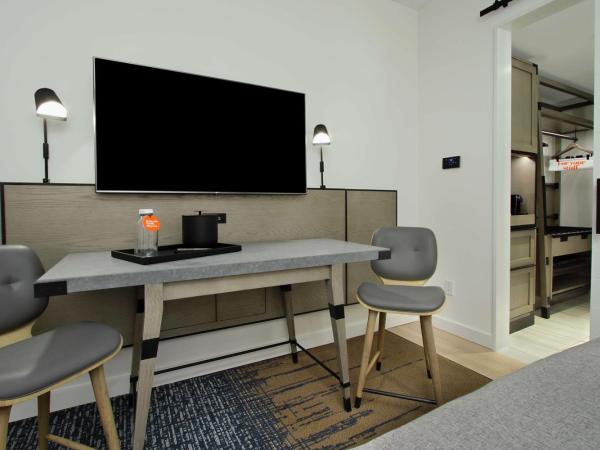 Canopy By Hilton Columbus Downtown Short North : photo 1 de la chambre chambre lit king-size