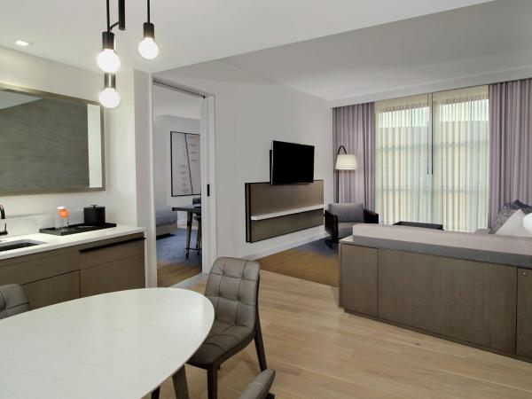 Canopy By Hilton Columbus Downtown Short North : photo 3 de la chambre suite 1 chambre lit king-size