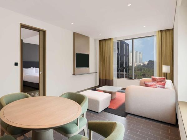 Hilton Garden Inn Bengaluru Embassy Manyata Business Park : photo 5 de la chambre deluxe king suite with one-way airport transfer