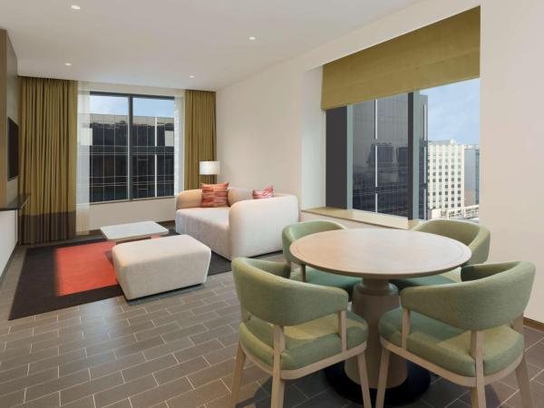 Hilton Garden Inn Bengaluru Embassy Manyata Business Park : photo 7 de la chambre deluxe king suite with one-way airport transfer