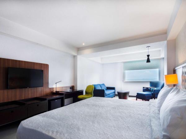 Hampton by Hilton Veracruz Boca Del Rio : photo 1 de la chambre chambre lit king-size avec canapé-lit - non-fumeurs