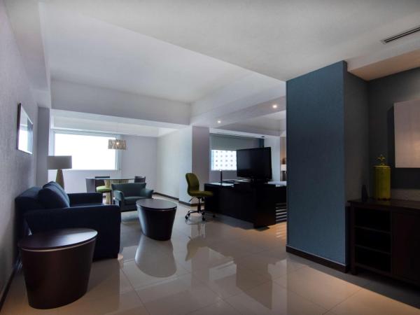 Hampton by Hilton Veracruz Boca Del Rio : photo 6 de la chambre suite studio lit king-size