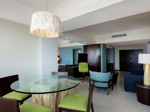 Hampton by Hilton Veracruz Boca Del Rio : photo 8 de la chambre suite studio lit king-size