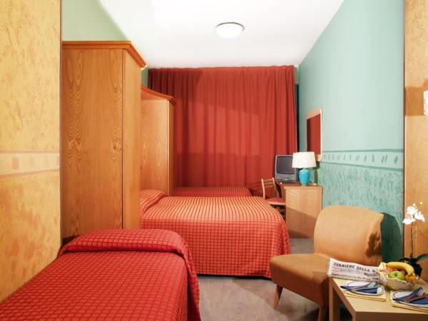 Hotel Meridiana : photo 1 de la chambre chambre quadruple