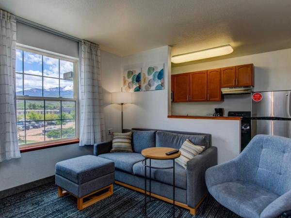 TownePlace Suites Colorado Springs : photo 1 de la chambre suite 2 chambres