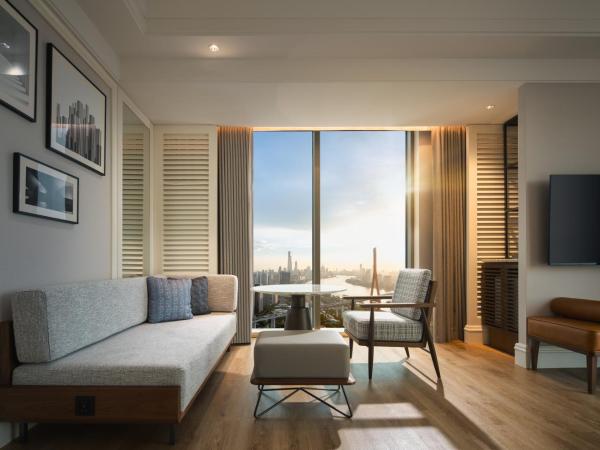 Sheraton Shanghai Pudong Riverside : photo 2 de la chambre premium king room with river view 