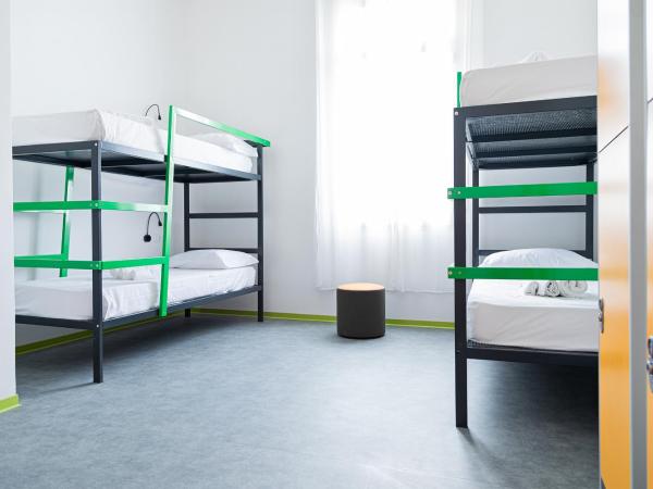 Bohoostel : photo 2 de la chambre lit dans dortoir pour femmes de 4 lits