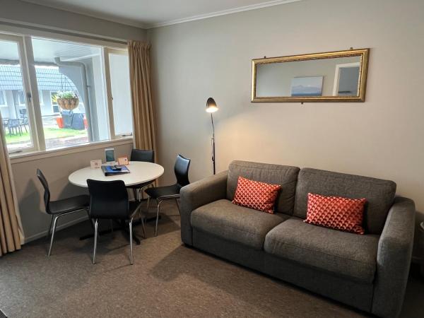 Quality Inn Acapulco Taupo : photo 8 de la chambre studio triple avec spa