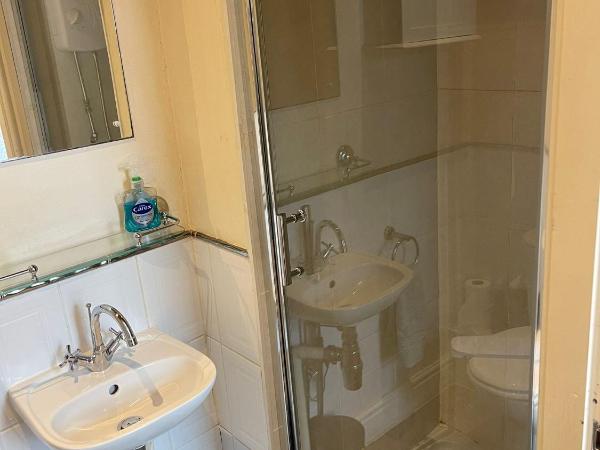 Great Apartman Liverpool : photo 3 de la chambre chambre double deluxe avec douche