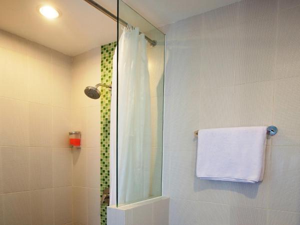 Zest Jemursari by Swiss-Belhotel International : photo 6 de la chambre chambre lit queen-size - zest