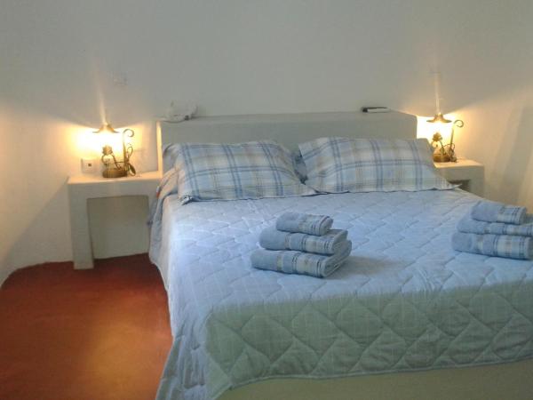 Anatoli Hotel & Spa : photo 7 de la chambre appartement familial troglodyte - jardin visanto
