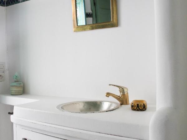 Riad Dar Nael : photo 4 de la chambre chambre double deluxe avec douche