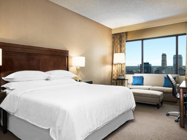 Sheraton Memphis Downtown Hotel : photo 2 de la chambre chambre lit king-size traditionnelle
