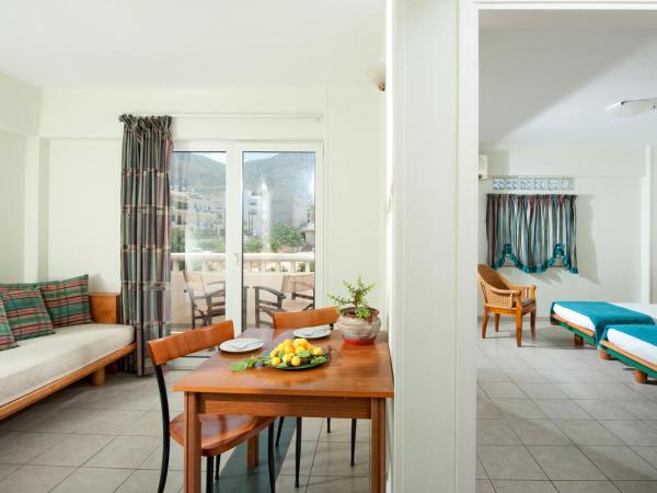 Andromeda Apartments & Studios : photo 3 de la chambre appartement 1 chambre - vue sur montagne