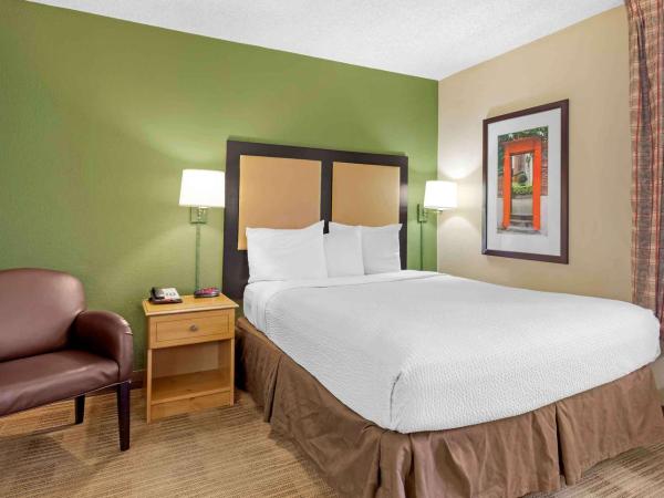 Extended Stay America Suites - Houston - Galleria - Uptown : photo 1 de la chambre studio lit queen-size - non-fumeurs