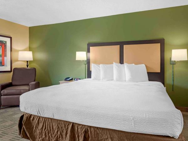 Extended Stay America Suites - Houston - Galleria - Uptown : photo 1 de la chambre studio lit king-size - non-fumeurs