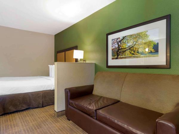 Extended Stay America Select Suites - Phoenix - Airport - E Oak St : photo 2 de la chambre studio de luxe avec 1 lit queen-size - non-fumeurs