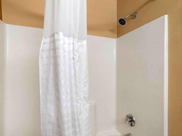 Extended Stay America Suites - Virginia Beach - Independence Blvd : photo 5 de la chambre studio lit queen-size - non-fumeurs
