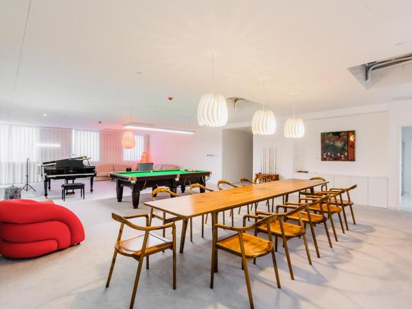 Chengdu Chengshe Hotel - Wenjiang University Town Southwest Caida Branch : photo 2 de la chambre presidential suite with bathtub