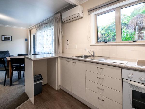 Ripple Rotorua : photo 5 de la chambre two bedroom apartment with outdoor hot tub 