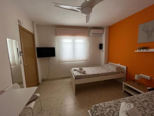 Rafaela Guest House : photo 1 de la chambre chambre lits jumeaux standard avec salle de bains commune