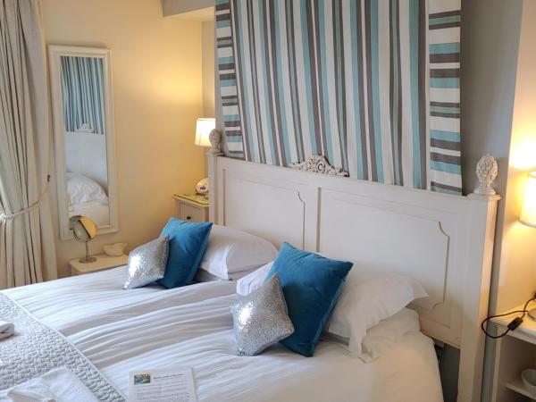 The Bath House Boutique B&B - IN-ROOM Breakfast - FREE parking : photo 1 de la chambre chambre lit king-size ou lits jumeaux