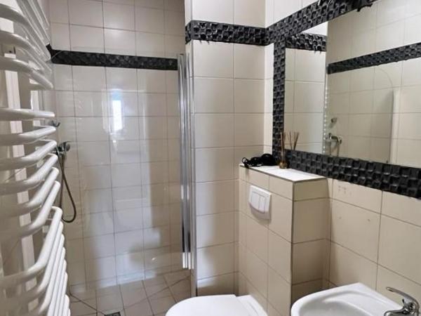 Villa Ventana 2 City Free Parking Śniadanie w cenie 503 18 18 11 : photo 3 de la chambre chambre double ou lits jumeaux supérieure