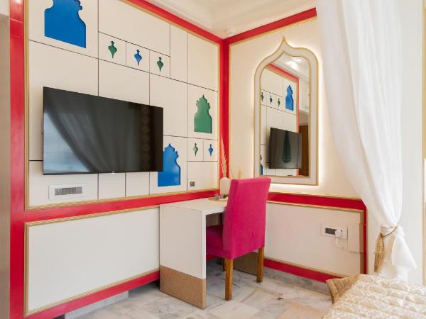 Hotel Sarang Palace - Boutique Stays : photo 7 de la chambre mughal heritage room with 180 degree city view & designer bed