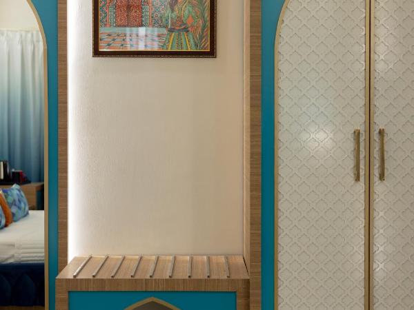 Hotel Sarang Palace - Boutique Stays : photo 10 de la chambre luxurious moroccan theme room with panoramic city view and designer bed