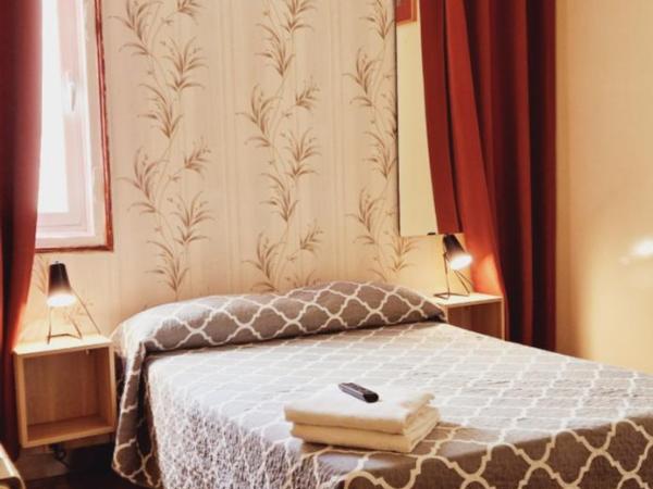 Casa de Huespedes Dolce Vita : photo 2 de la chambre chambre double avec salle de bains commune