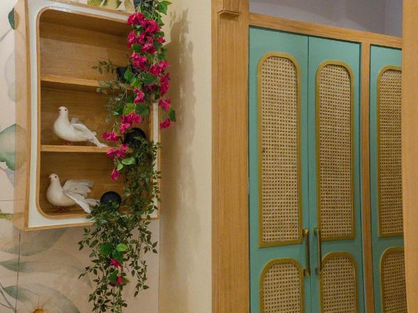 Hotel Sarang Palace - Boutique Stays : photo 8 de la chambre bohemian theme room with artistic rattan décor and designer washroom