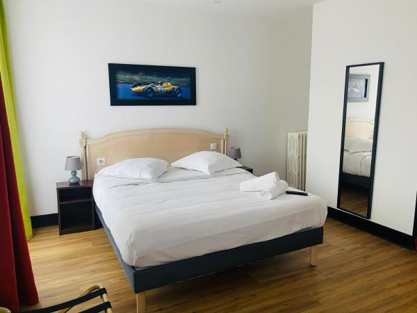 Enzo Hotels Limoges Centre Jourdan by Kyriad Direct : photo 4 de la chambre hébergement standard - 1 lit double